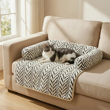 Cargar imagen en el visor de la galería, Sofá Cama de Felpa con Cojín para Gatos y Perros Pequeños – Antideslizante
