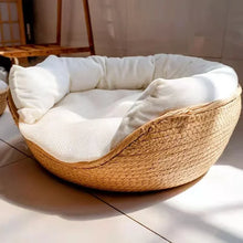Cargar imagen en el visor de la galería, Cama Nido de Bambú Tejida a Mano – Natural, Transpirable y Lavable
