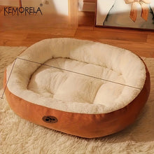 Cargar imagen en el visor de la galería, Cama Ovalada Acogedora – Felpa Gruesa para Gatos y Perros Pequeños
