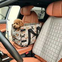 Cargar imagen en el visor de la galería, Transportín Portátil para Coche – Asiento de Seguridad para Gatos y Perros Pequeños

